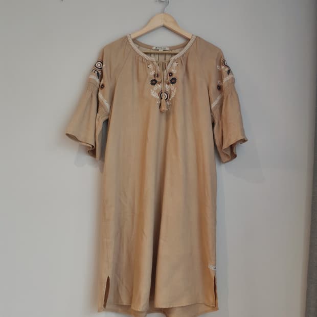 써스데이 아일랜드 자수 원피스