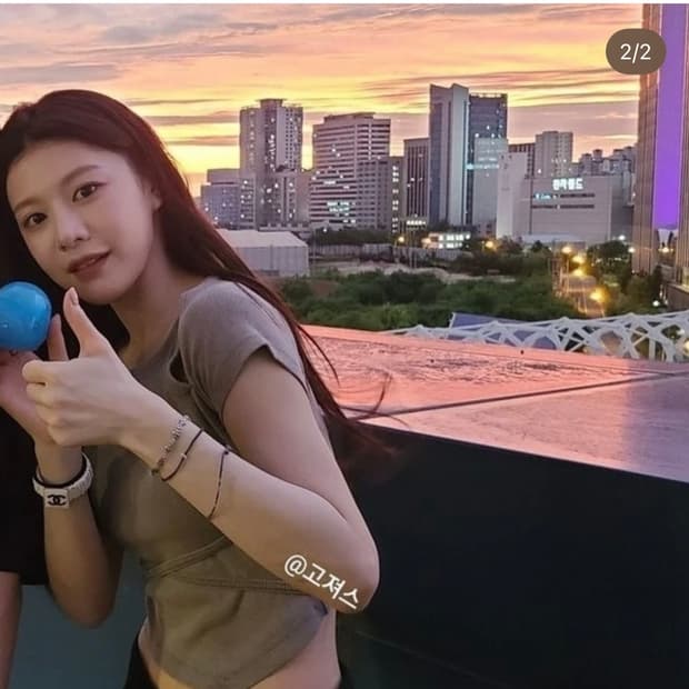 yuse 컷팅탑 반팔 티셔츠