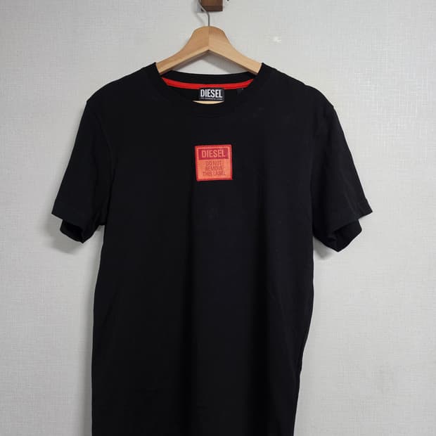 디젤  반팔 티셔츠 S