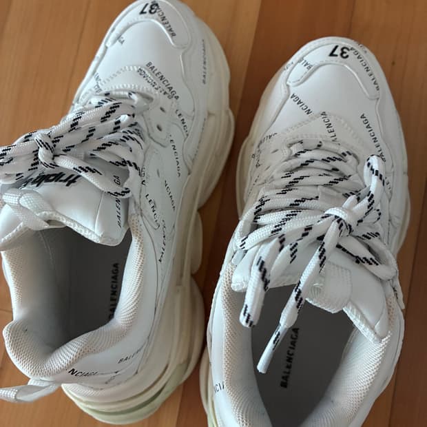 발렌시아가 트리플 S 화이트 37 (240-245)