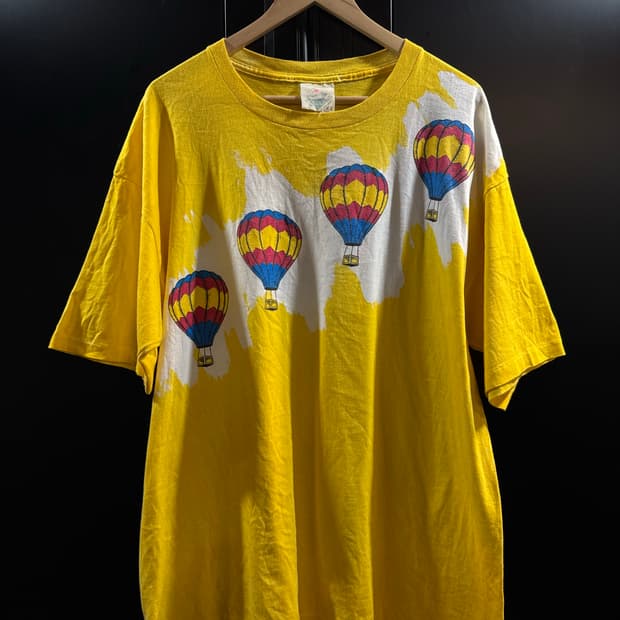 90s air ballon Water Graphic Tee