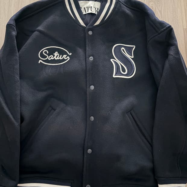 세터SATUR 스타디움 자켓