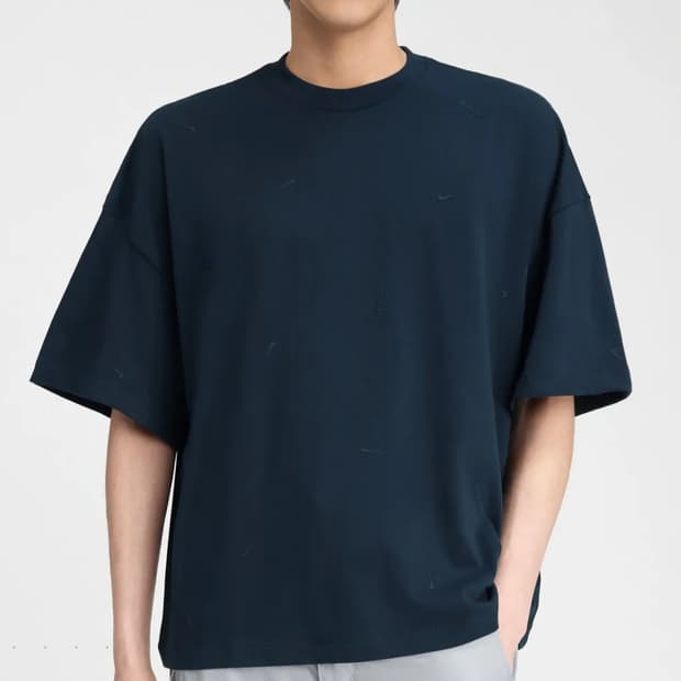 나이키 x 자크뮈스 스우시 반팔티