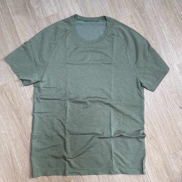 룰루레몬 메탈 벤트 테크 숏슬리브 셔츠 M