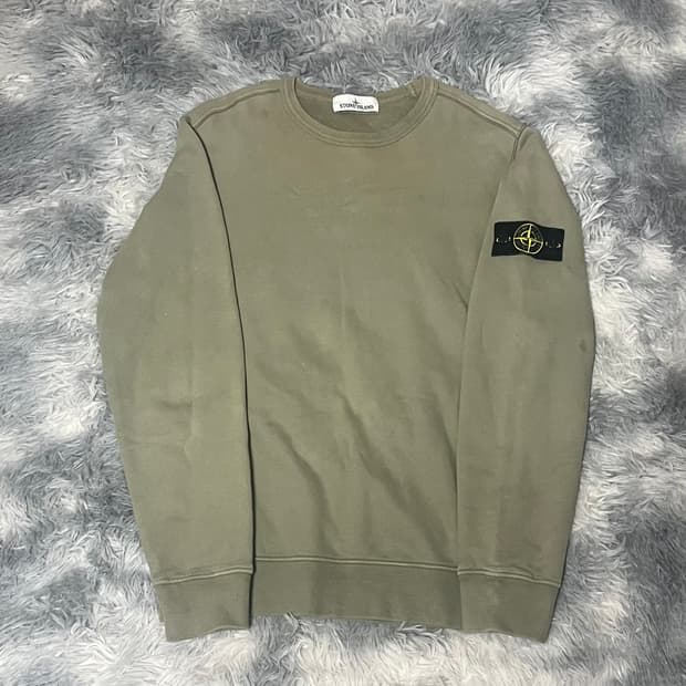 스톤아일랜드 올리브 맨투맨 L