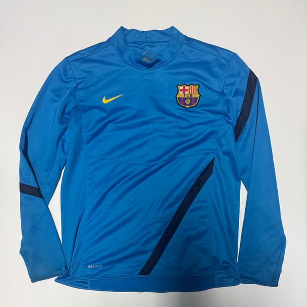 나이키 올드스쿨 바르셀로나 기능성 트레이닝탑 M ~ L