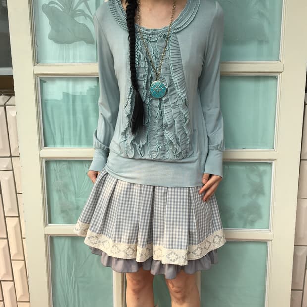 Ruffle frill point sleeve