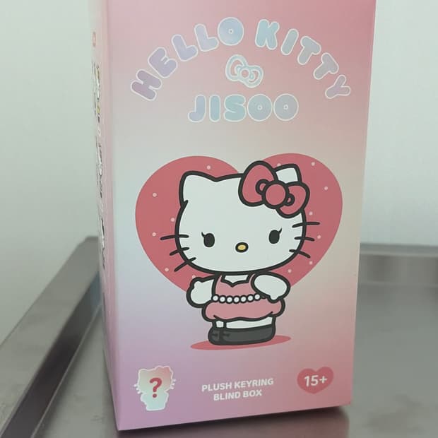 블핑 지수 헬로키티 콜라보 미개봉