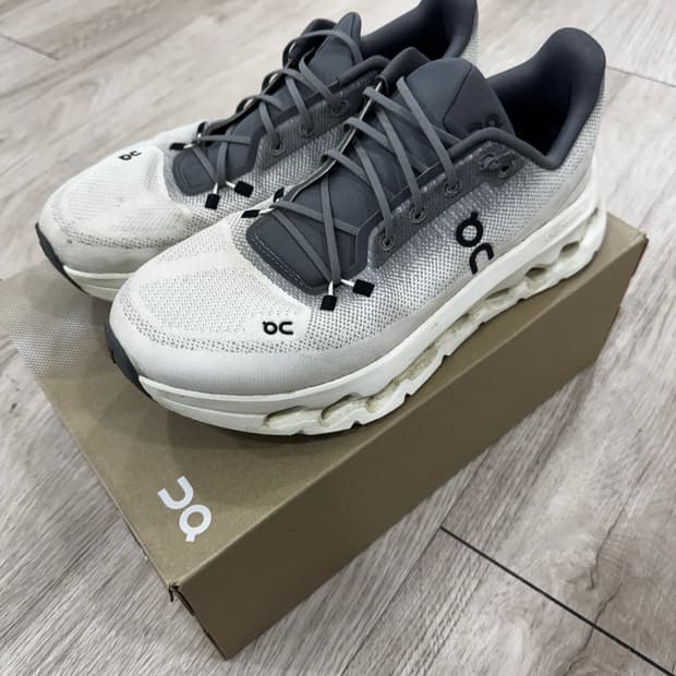 온러닝 클라우드 틸트 10 사이즈 아이보리