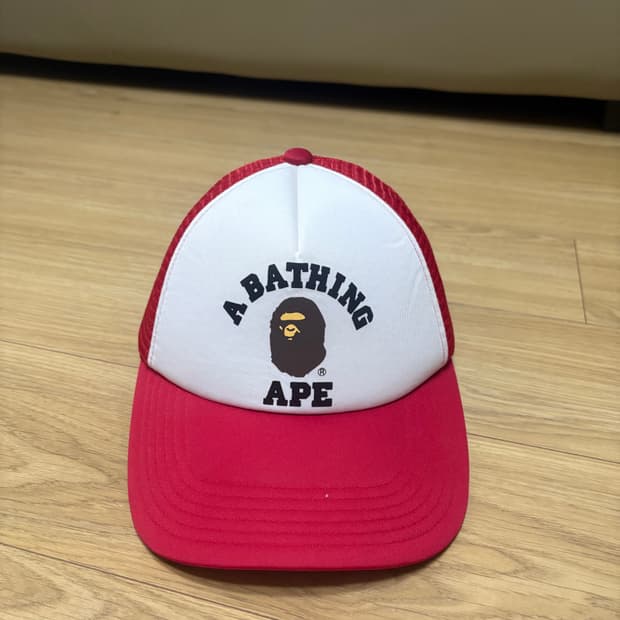 베이프 컬리지 메쉬캡 레드