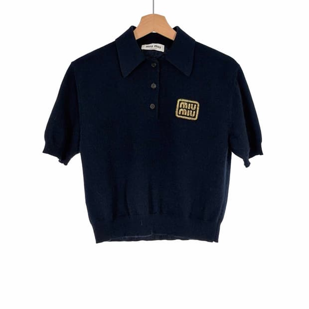 [36] 미우미우 여성 캐시미어 로고 폴로 카라 니트 반팔 티셔츠 네이비