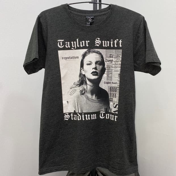 Taylor Swift Graphic Tee