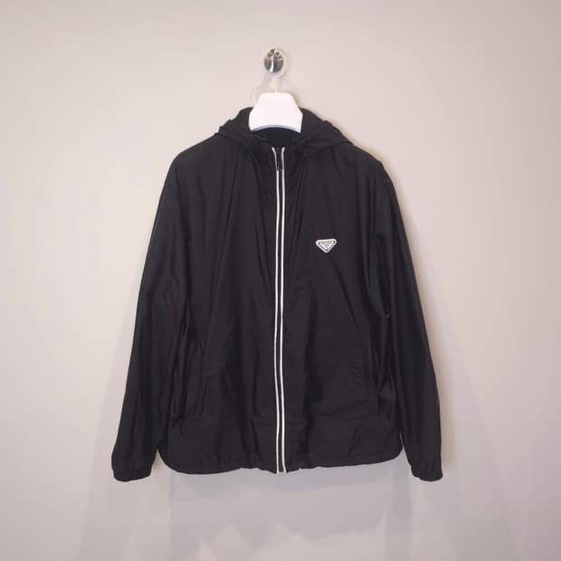 [중고/정품] 프라다 리나일론 바람막이 L