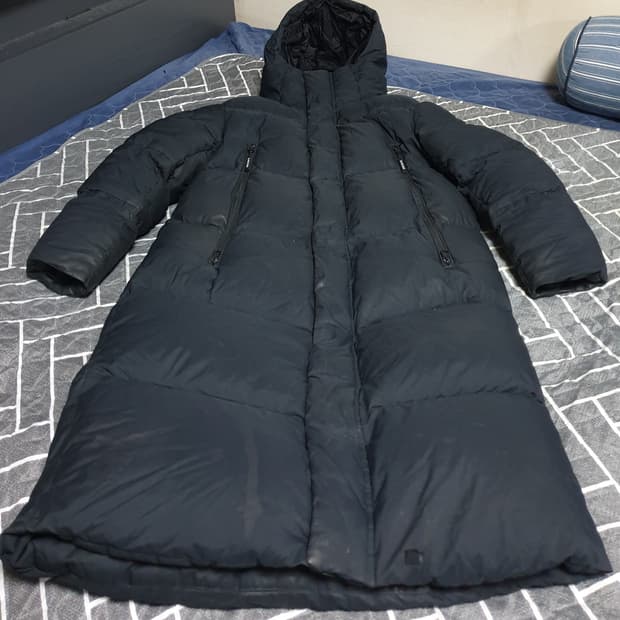 데상트 구스다운 혜비 벤치파카 롱패딩 블랙 (90)