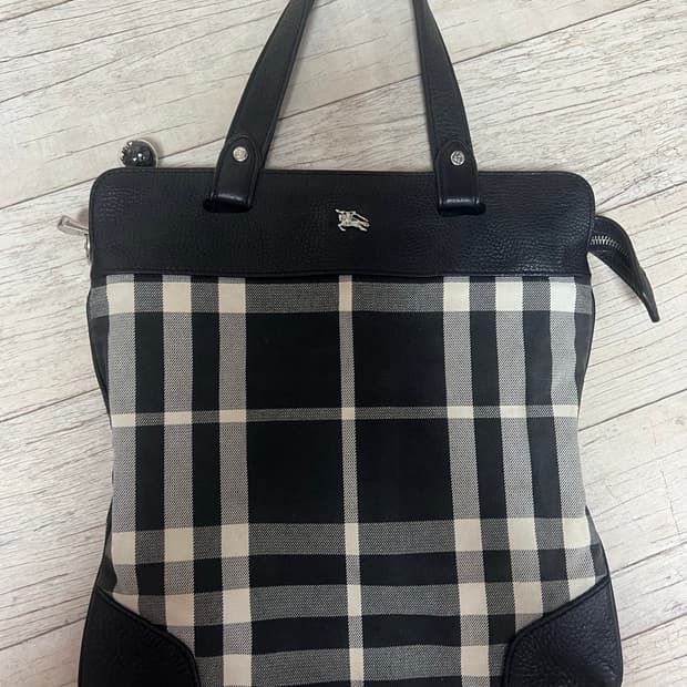 버버리 가방 블루라벨