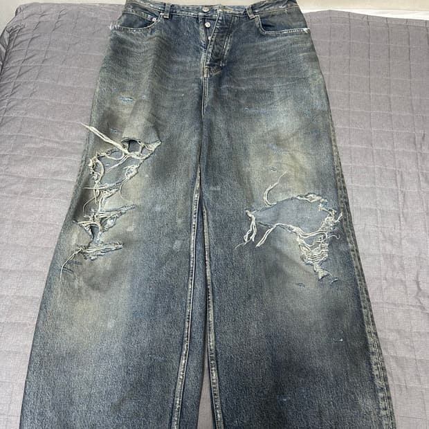 [S] 발렌시아가 썸머 디스트로이드 배기 데님 팬츠