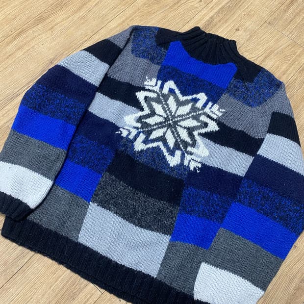 노티카 스노우 니트