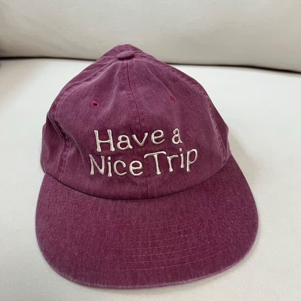 hello sunrise have a nice trip cap 버건디