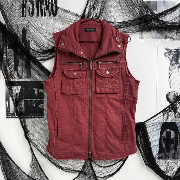 In the attic homme damaged vest