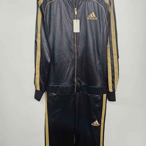 아디다스 골드 점프수트 L사이즈