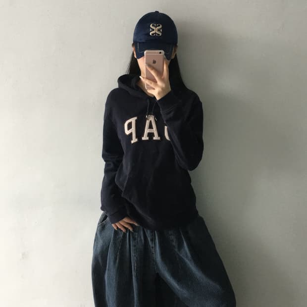 갭 자수패치 로고 후드티