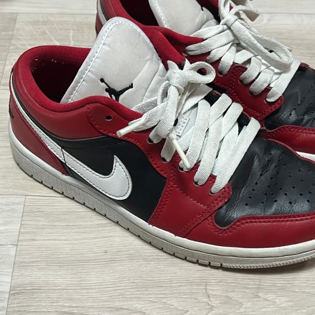 (W) Jordan 1 Low Chicago Flip