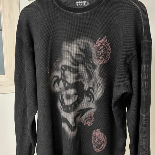 트래비스스캇 머천 롱슬리브