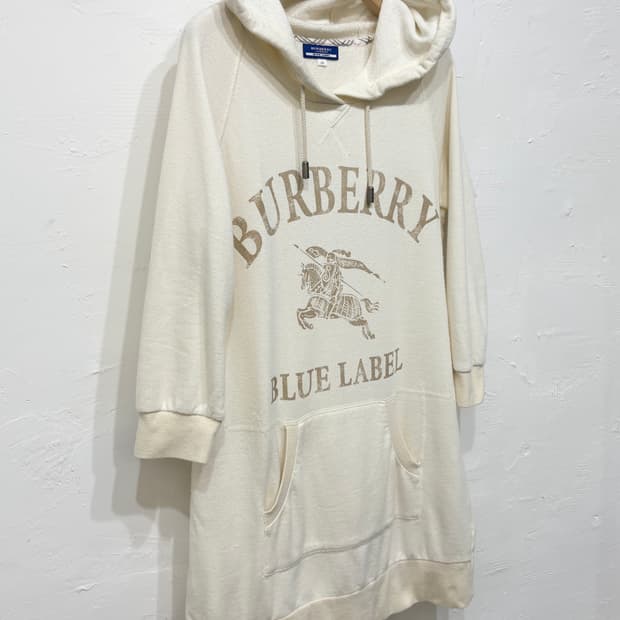 Burberry 버버리 블루라벨 아이보리컬러 니트 후드슬리브