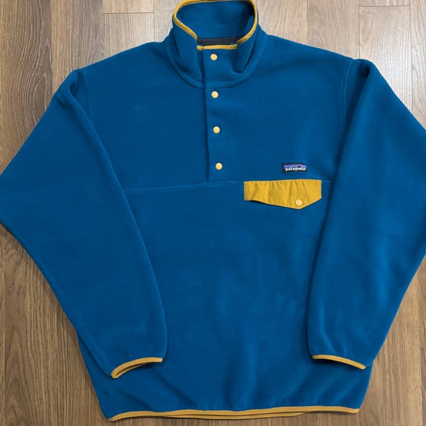 파타고니아 신칠라 언더워터 블루 m 사이즈 판매합니다.