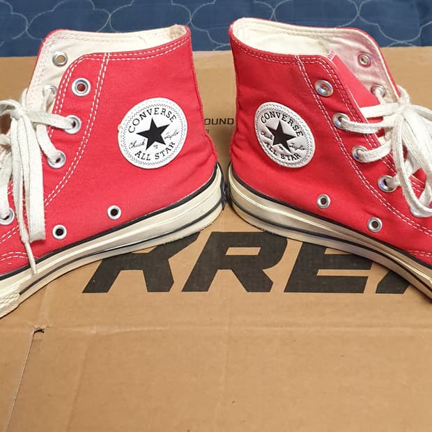 컨버스 척테일러 70s 하이 에나멜 레드 스니커즈 (245)