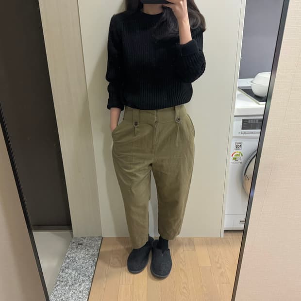 Margaret howell 카키 코튼팬츠