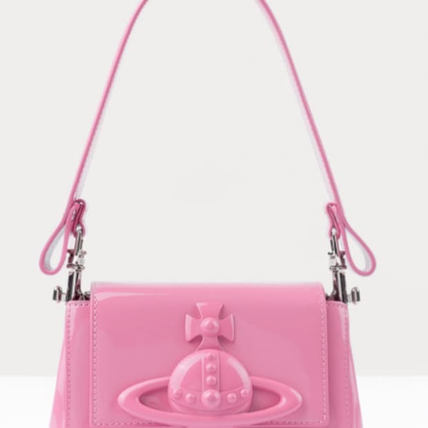 비비안웨스트우드 헤이즐 미디움 페이던트 핑크 구해요