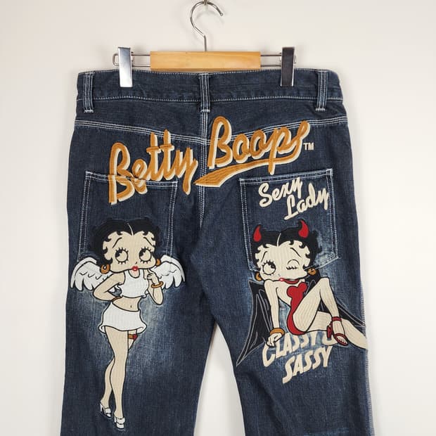 BETTY Boop 자수데님팬츠