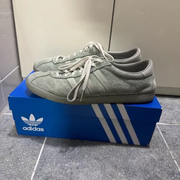 아디다스 토바코 실버 그린 팬톤