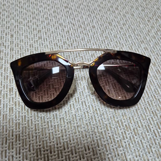 (정품) 프라다 선글라스 프라다 더블 골드 브릿지 캣아이 여성 선글라스 