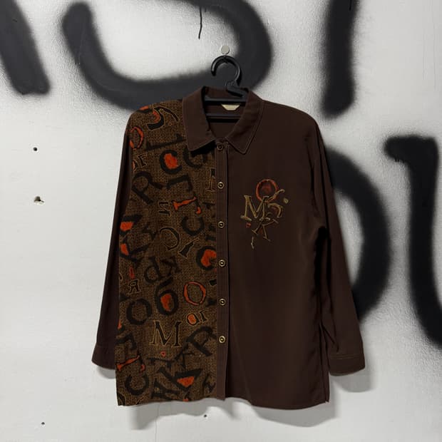VTG 빈티지 금장 , 자수 디테일 하프 패턴 브라운 긴팔 셔츠