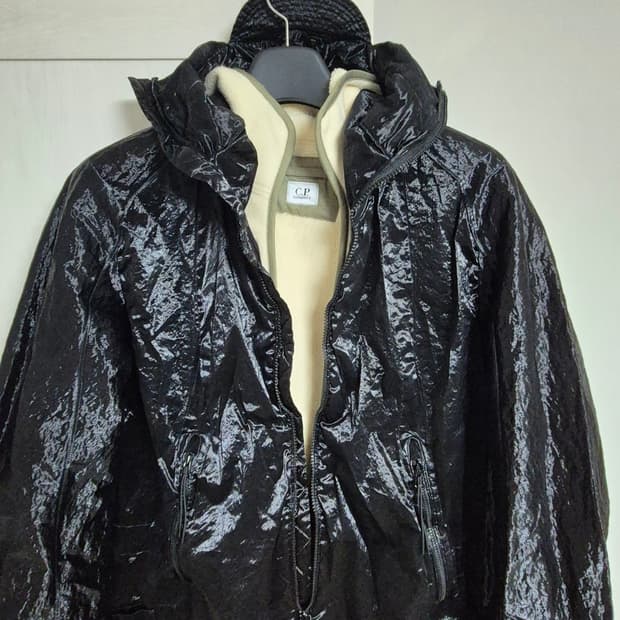 CP컴퍼니 KAN-D 고글 야상 블랙 20FW 52