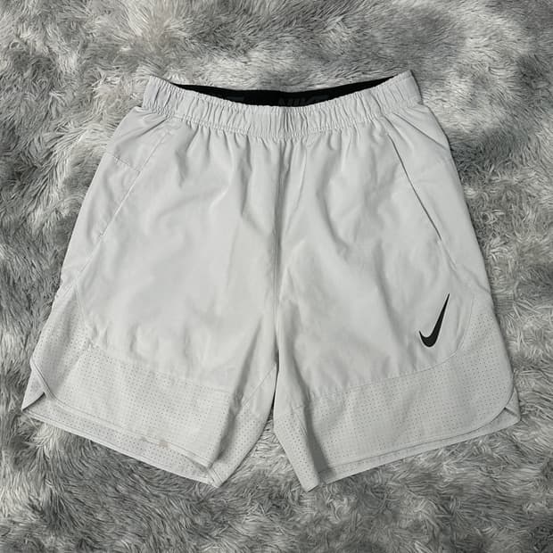 나이키 스우시 여름 쇼츠 XL