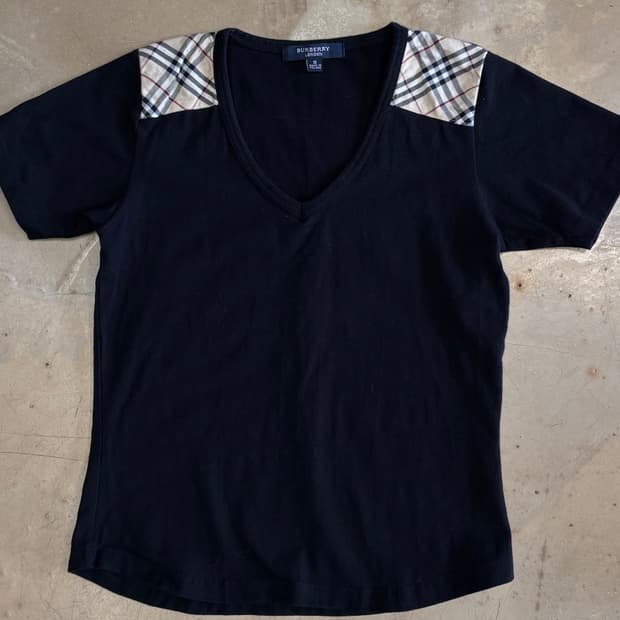 🫶🏻 버버리 여성용 V-Neck 반팔티셔츠 🫶🏻