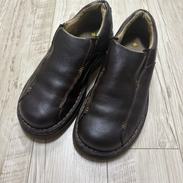 닥터마틴 워커 크레이지홀스 260