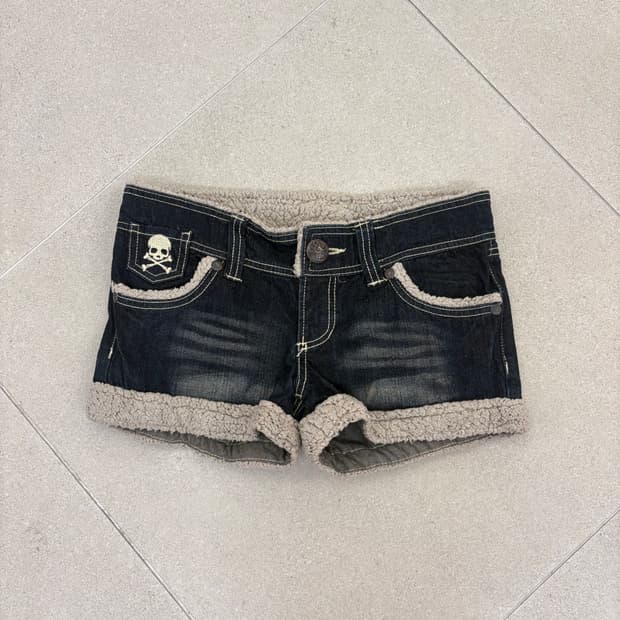 해골 퍼 데님 숏츠