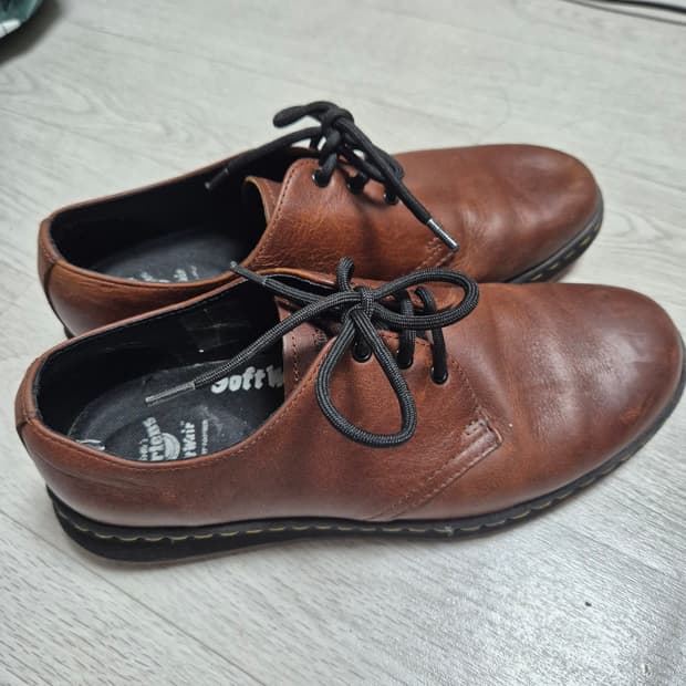 닥터마틴 카벤디쉬 탄 더비