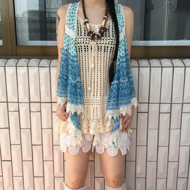 Crochet trimming drape open vest