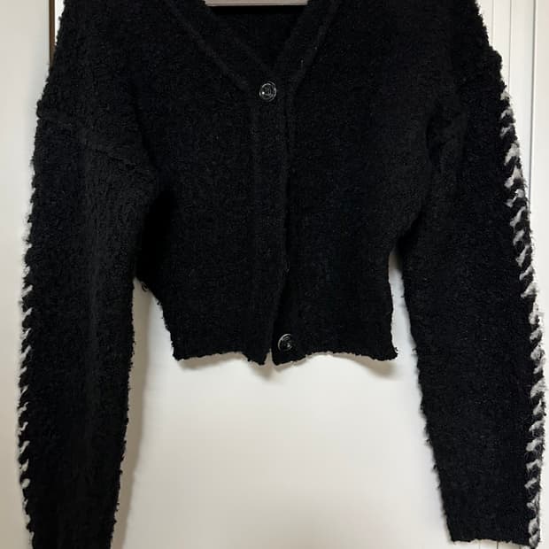 (W) Matin Kim crop cardigan 마뗑킴 크롭 가디건