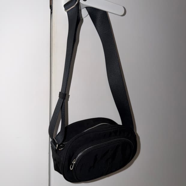 soi 소이 oO bag black