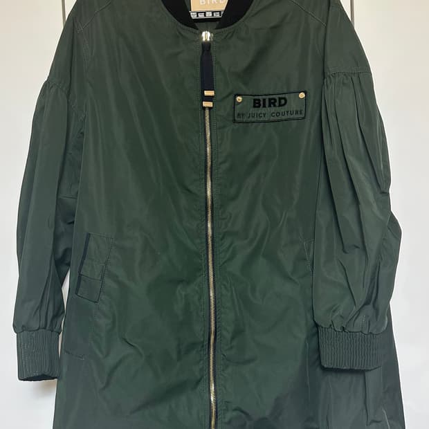 쥬시꾸뛰르 버드 봄버 자켓 그린
