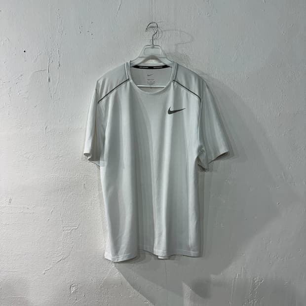 나이키 러닝 반팔티 XL