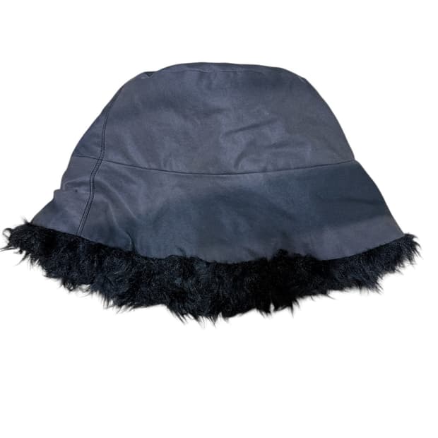 지용킴 선블리치 리버시블 퍼 버킷햇