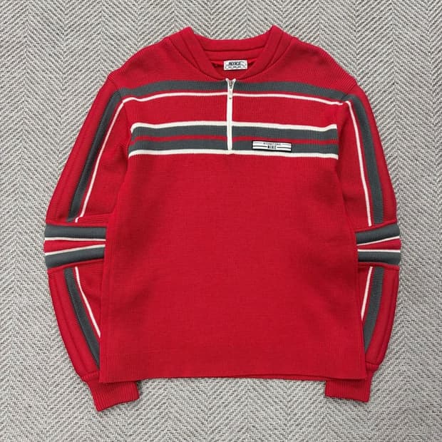 한국나이키 80’s 반집업 니트 v2356