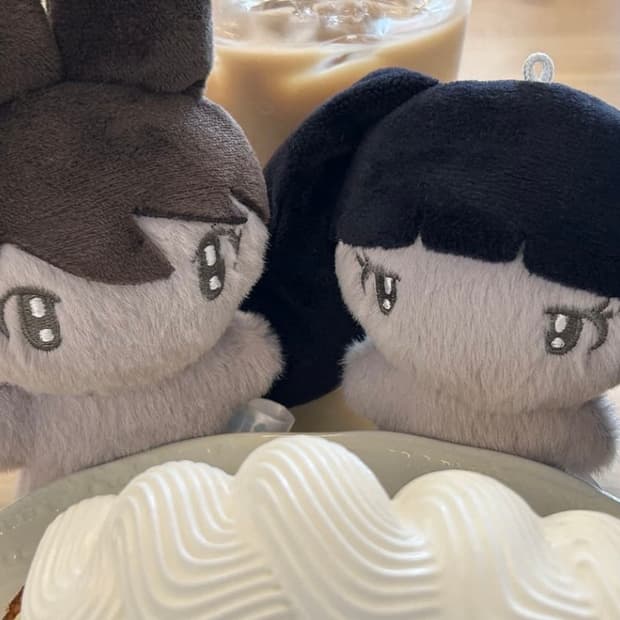 지초이 지토 x 카에 타나카 키링 (지토)